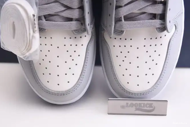 One Kick x Jordan 1 CN8607-002 shoe box) Retro High DR (DR 0602